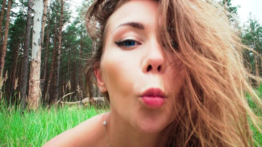 Açık havada götten gırtlağına kadar sikiş ve büyük anal dölleme