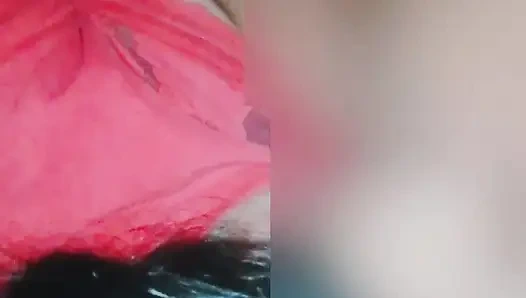 Melakukan seksual cepat-cepat bersama istri tetangga dari ruang tangah pindah ke kamarnya