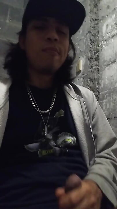 バスルームにあるものの少し見せてやる