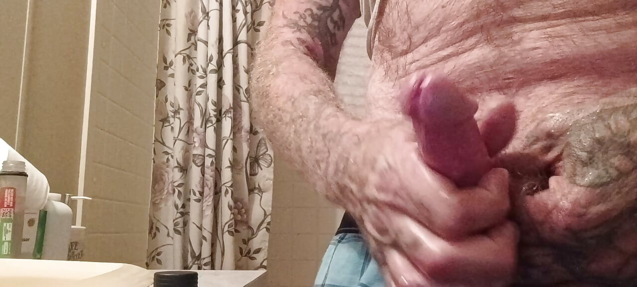 Daddy needs a baby girl watching daddy stroking on video call DM daddy