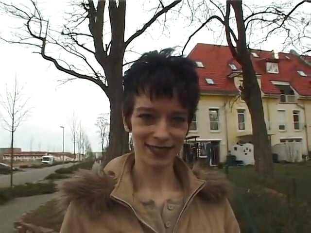 Susi 45, matură sexy se joacă singură acasă, retro