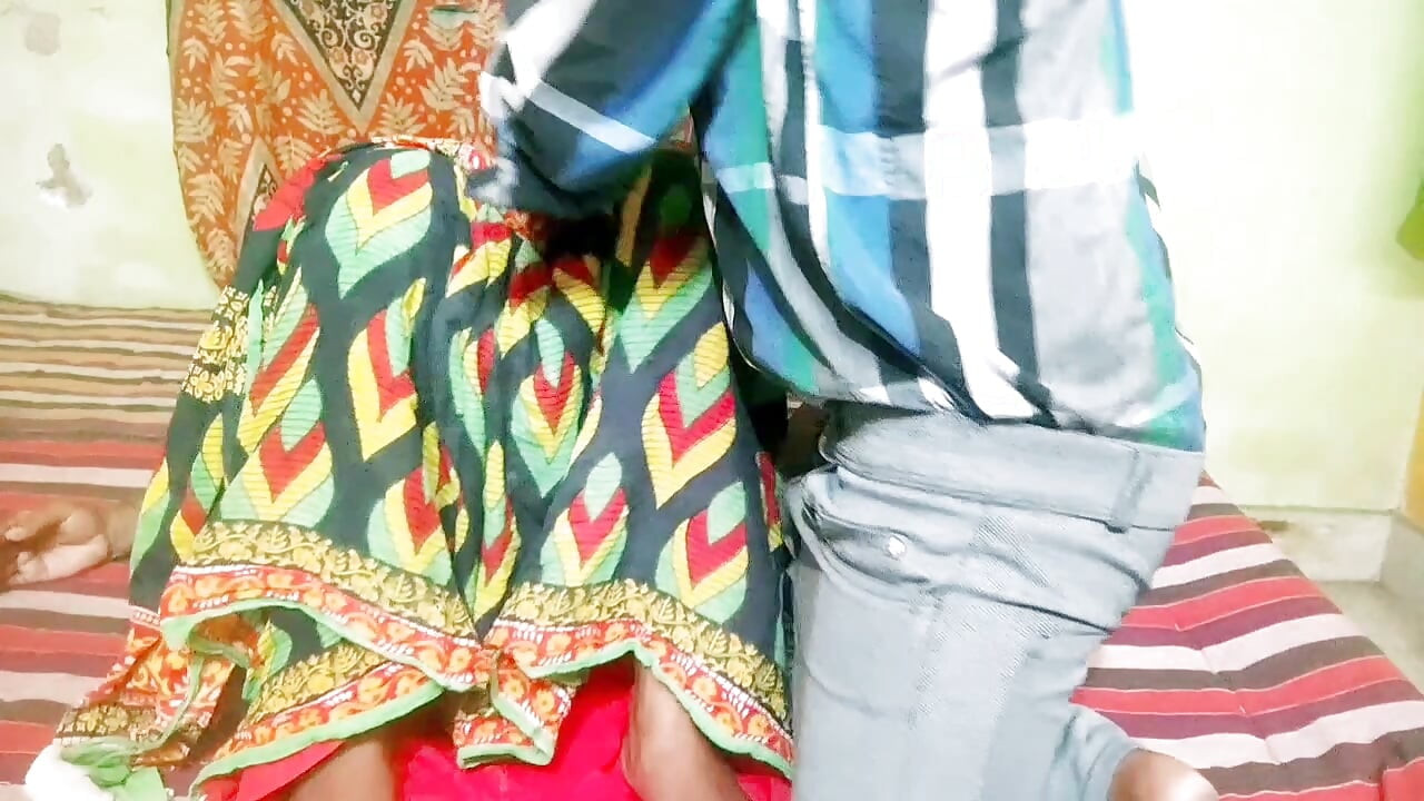 Um jovem de Bangladesh fodeu duas tias na casa do meu tio com áudio bengali claro.