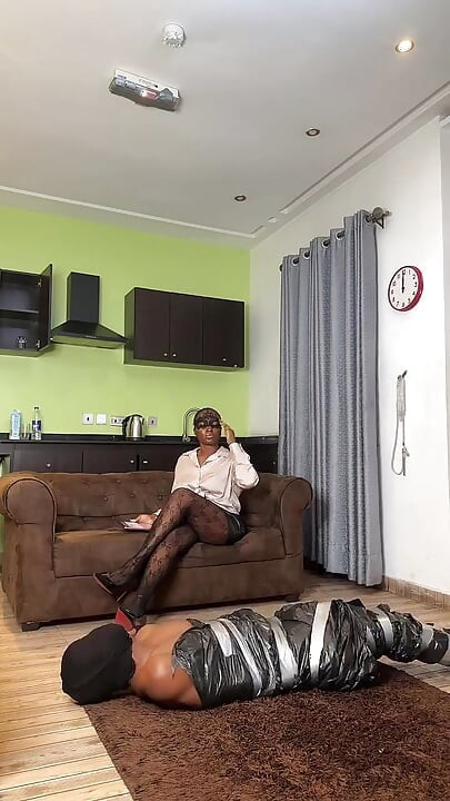 Afrikalı Kadın Egemenliği BDSM Esaret- Domina Havi