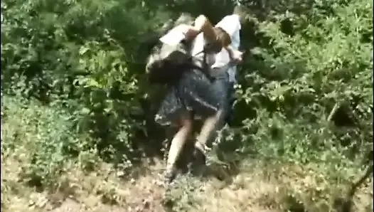 オランダの森でのセックスアウト