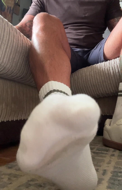 Hard day at work,  my feet ache. Volunteer  ?