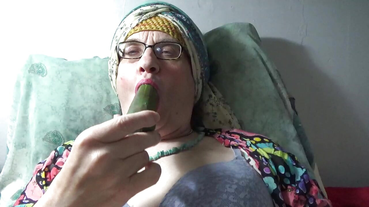 Old ladyboy Serge Ave-Lusin. 2026jb