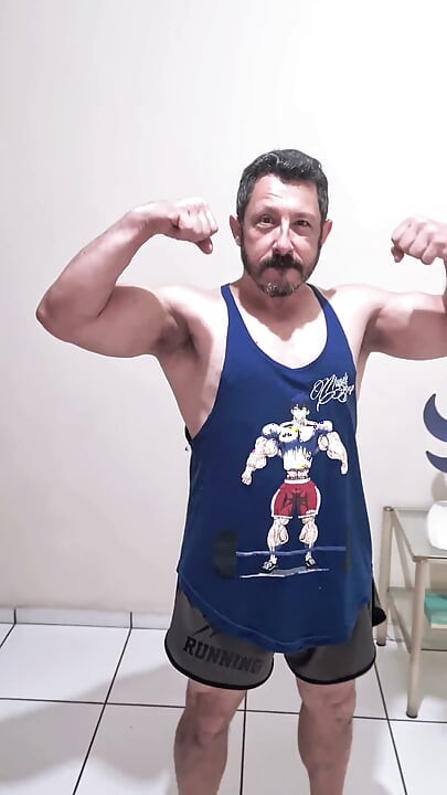 Train with the Heel - Gouine Wrestling POV