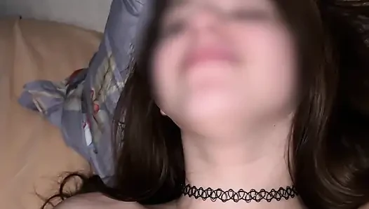 Memek mulus adik tiri mungil 18 tahun dan pantat montoknya dientot habis-habisan - flash malam - pov