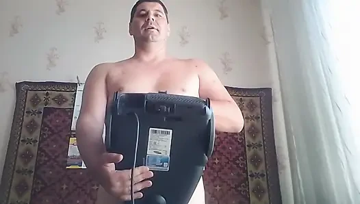 Vaccum mastürbasyonu. Vaccum temizleyici ile güçlü mastürbasyon. IgorDickCum vakum kullanıyor. İyi fikir.