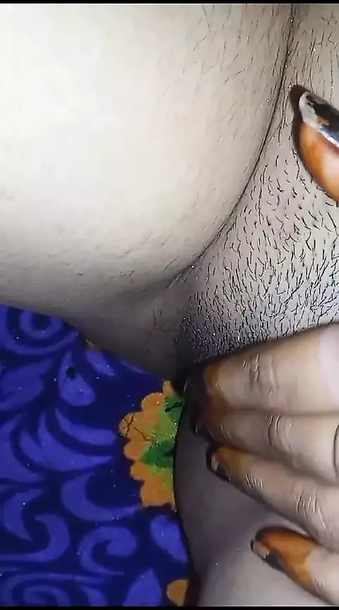 First time Delhi oyo room sunny bhabhi feegring in her hot pussy