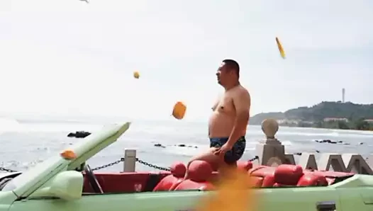 China Chubby Bear Beach Swimming Trunk Show