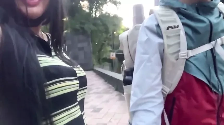 Büyük ganimet asılı transeksüel sarkıntılık içinde kamu