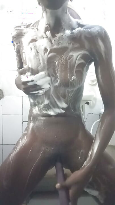 Bayan seksi ile banyo zamanı
