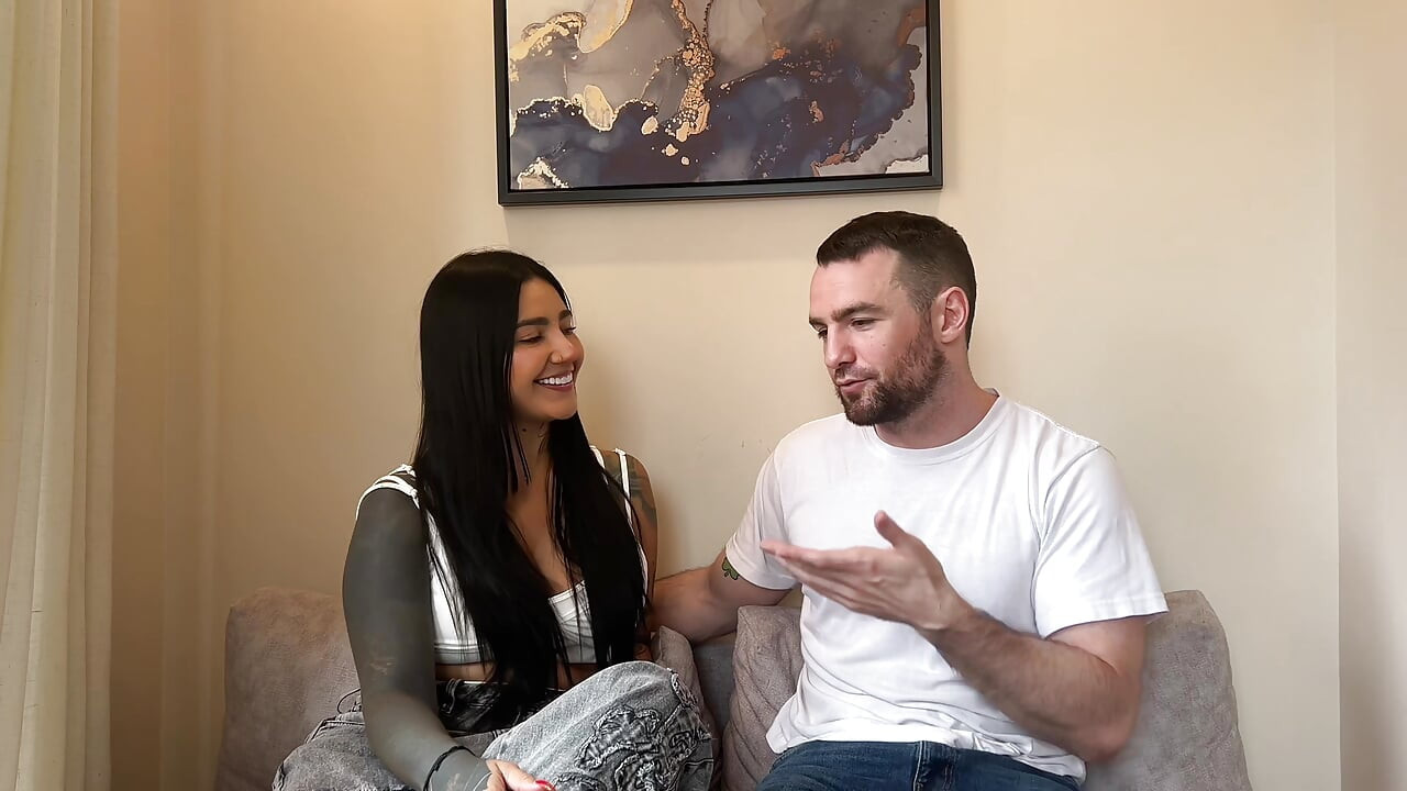 Behind the Scenes with Tatted Big Booty Latina, La Rola