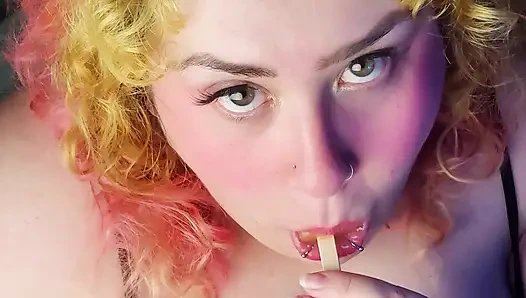 Strawbie popsicle time