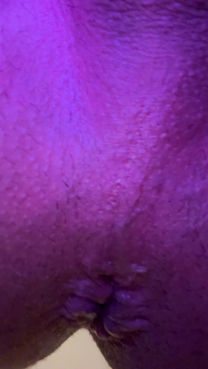 Cumdump pushing out randome dads load from sloppy hole!