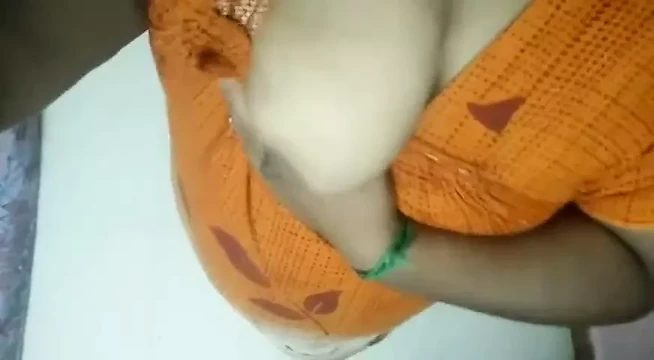 busty bhabhi taking her big boobs out