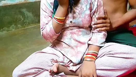 Desi Indian village bhabhi Show Boobs With lover