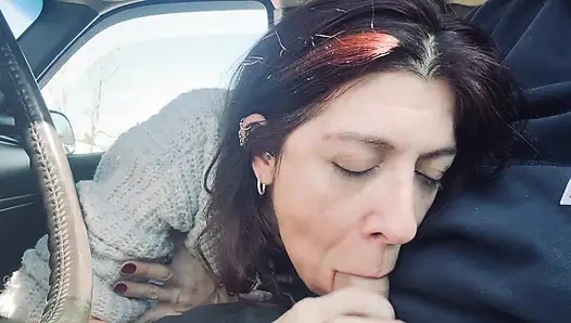 Harika sakso ve taze sperm gösteriyor