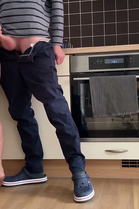 Masturbating Stepmom Gets Cum on Her Dirty Panties