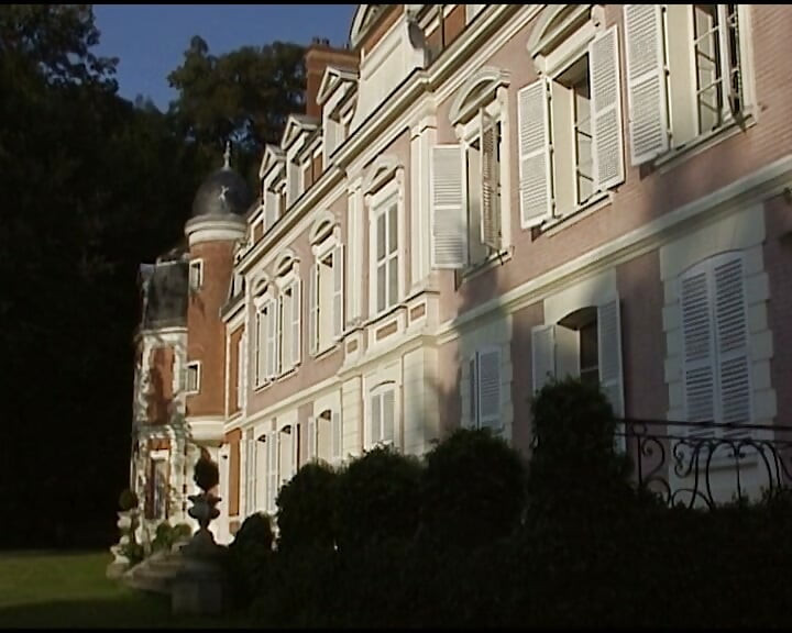 Păpuși germane de top care împart spermă după un threesome anal nebun