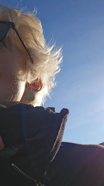 Spectacular moment from "milf looking for a cock in the countryside. I find her in a barn sucks her fucks me and empties"