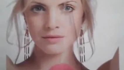 Mena Suvari