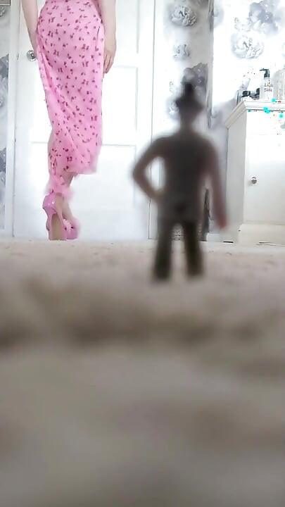 Giantess Kink: Sitna patetična perverznjakinja je uhvaćena