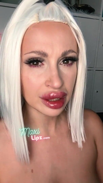 Thrilling moment from "MAXI LIPZ -maxitease- Why I'm banned on tiktok!"