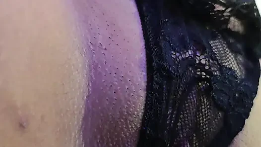 Bana tanganı gösterdi ve amına dokundum
