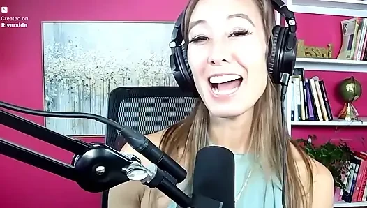 Trikepatrol röportajı - Christy Love (papaz, yetişkin sanatçı ve komedyen!)