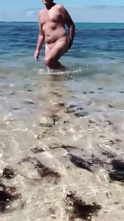 Adeliade Beach | Clip 1