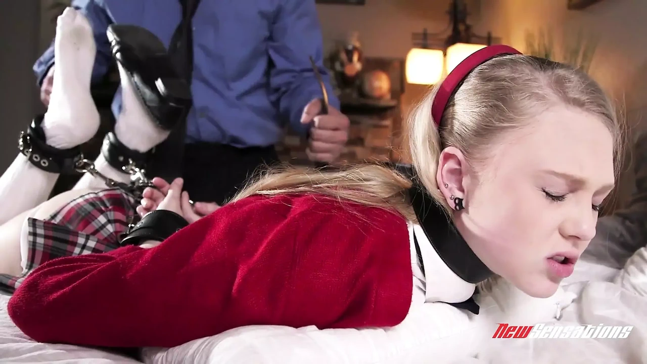 Lily Rader - 被绑住的女大学生 #3