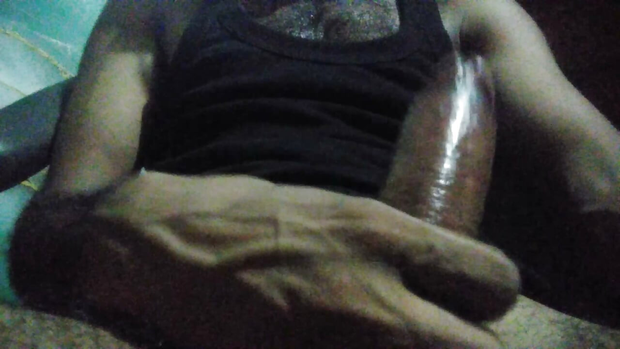 방에서 내 자지를 흔들었어