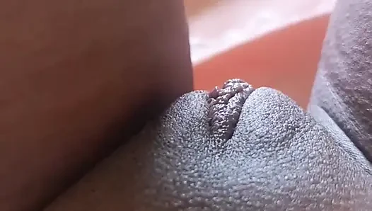 Kız harika bir orgazm yaşıyor