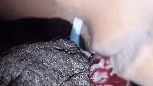 Desi bhabhi handjob und blowjob