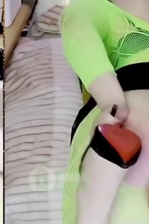 Sex Machine Was Fucking a Blonde in a Green Blouse