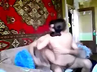 伊朗惊人的重口味性爱在工作时大声尖叫