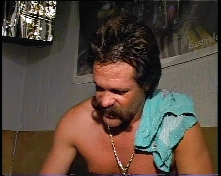 Bak tyske dører blir knullet flittig - Full Movie