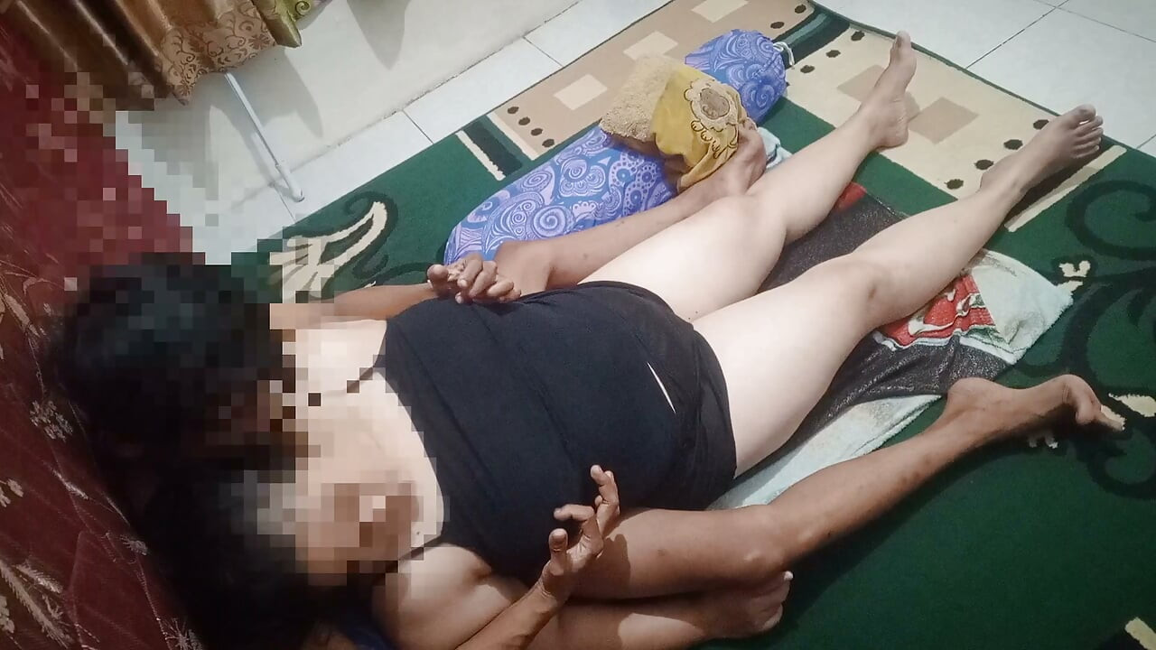 (Part 1) Horny chubby aunt wants to be fucked