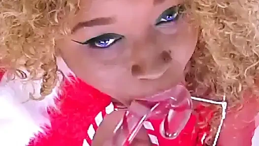 Si pemula nina rivera lagi asik muasin memeknya pakai mainan seks barunya di bawah pohon natal