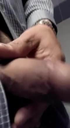 Maduro masturbandose