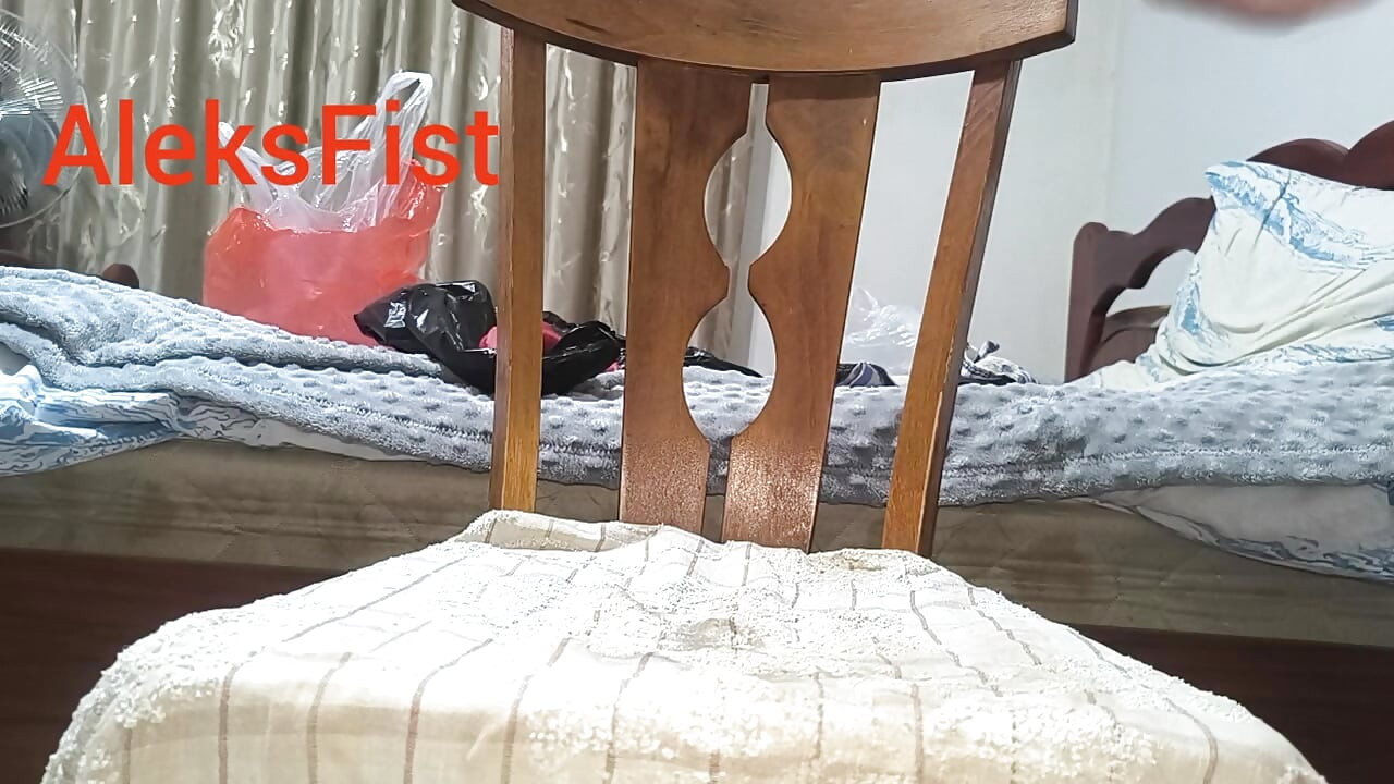 הנאה אנאלית טהורה עם צעצועים חדשים לגמרי!