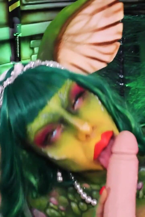 Gremlins | Monster Stepmommy Loves U!! Greta Cosplay