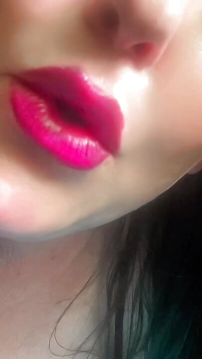 Smoking Hot Pink Seductive Lips & Slow Motion Vapor Bliss