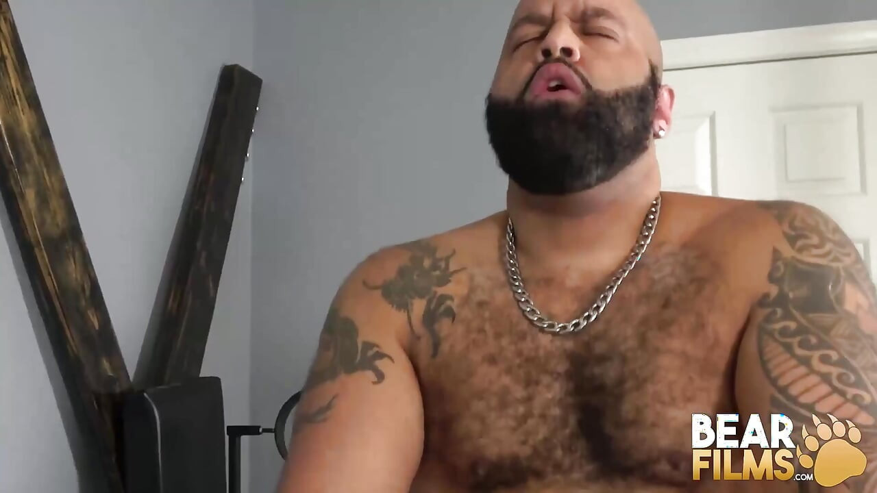 Bearfilms Obese Hairy Brooklyn Bear and Dean Gauge Raw Breed After Blowjob