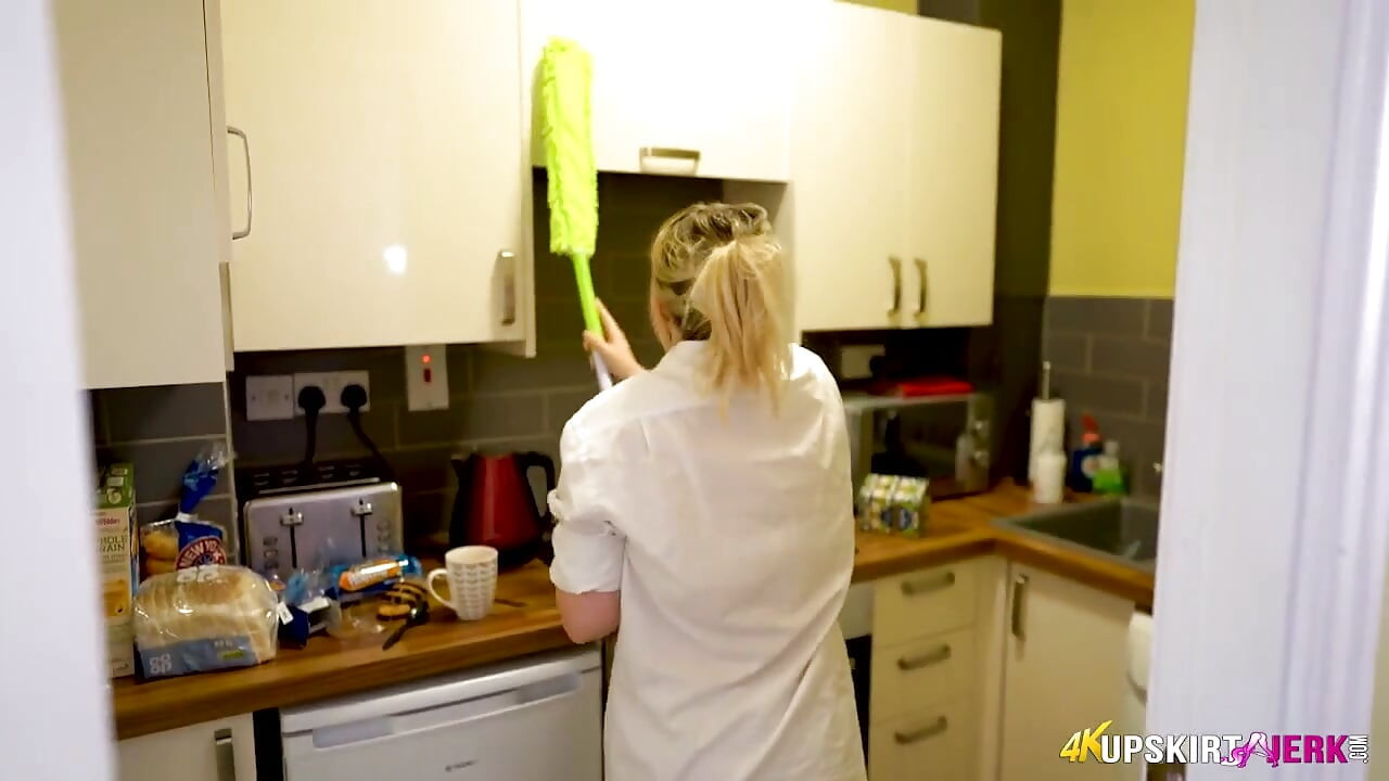 Anna Belle - Top Shelf Totty