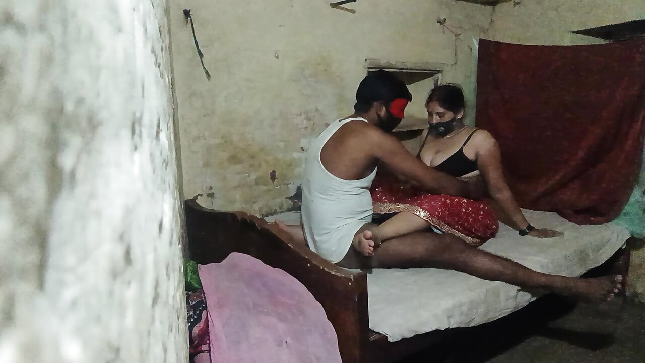 Kunvari dulhan ke sath suhagrat seks, chudaee seks bare nipals