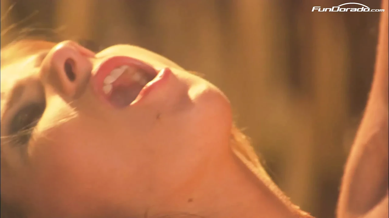 Make that Blonde slut scream!