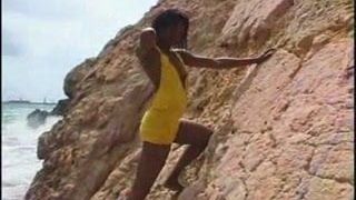 Shania shimmys on the rocks  FM14